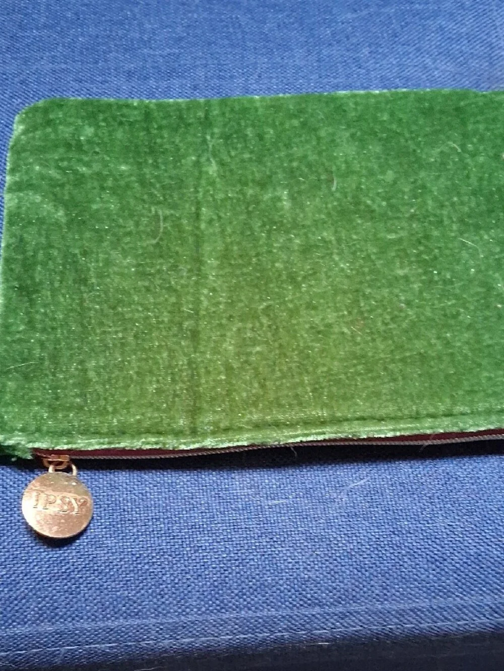 ipsy Emerald Green Velvet Makeup Pouch